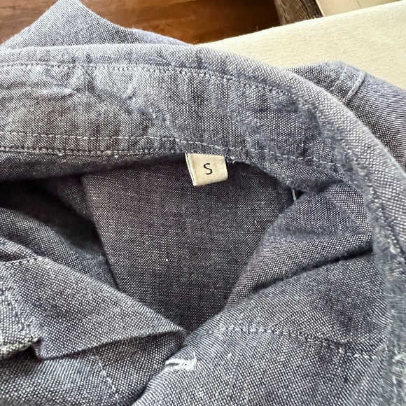 KESTIN HARE Armadale Overshirt in a Cotton/Linen Blend Chambray Blue - S - Picture 9 of 10